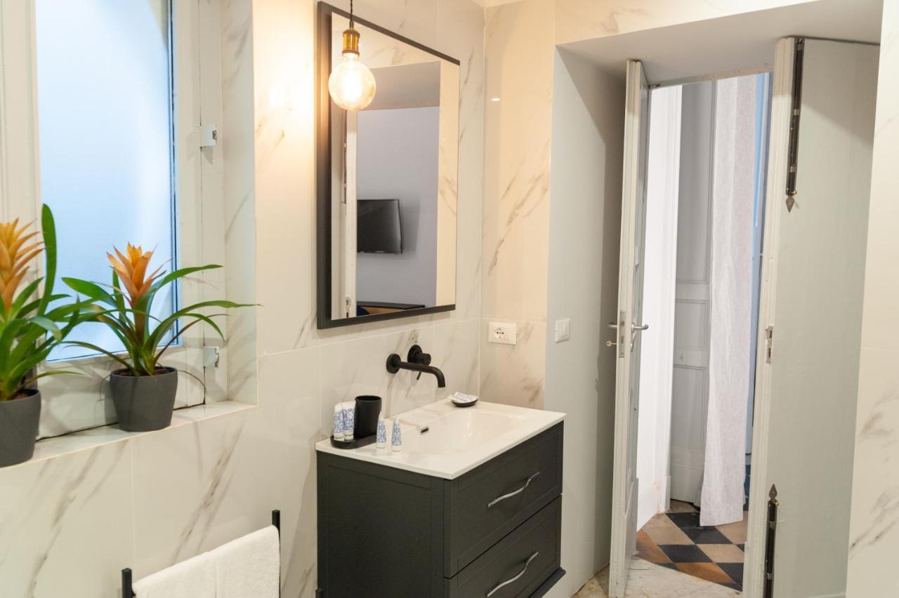 Catarina Suites - Centro Storico Катания Экстерьер фото